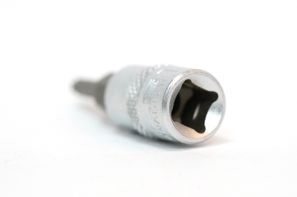 ГОЛОВКА С БИТОЙ ВСТАВКОЙ STELS T15, КВАДРАТ 1/4 13803