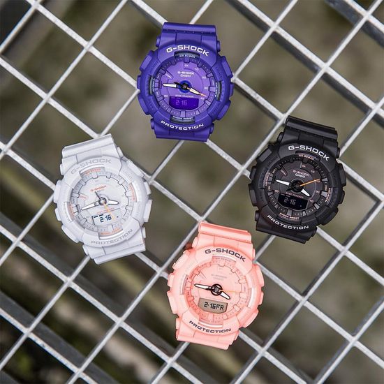 Наручные часы Casio G-SHOCK GMA-S130VC-1A с шагомером