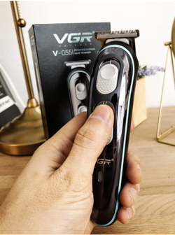 Машинка для стрижки VGR V-055, черный