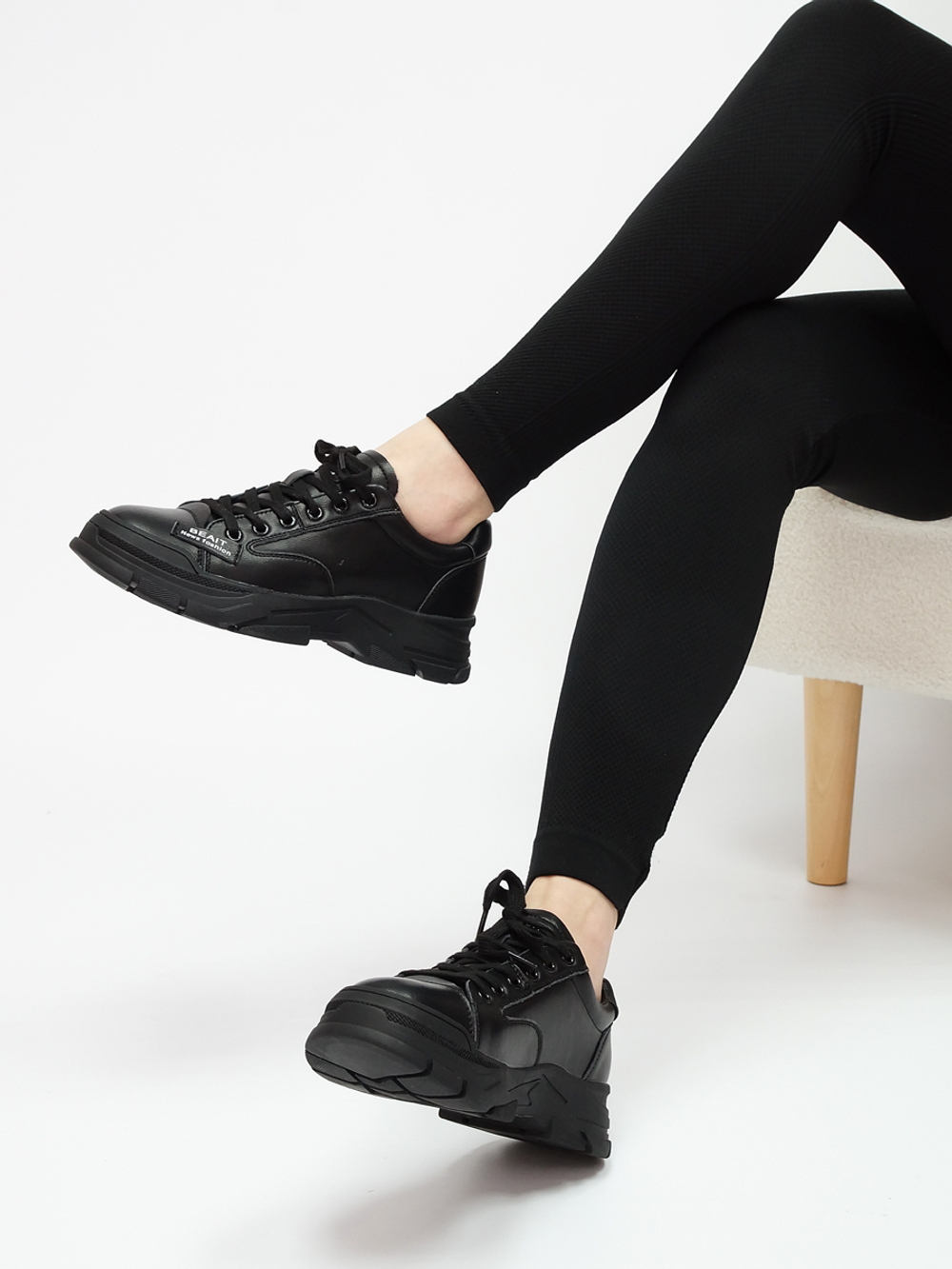 Кроссовки женские демисезонные