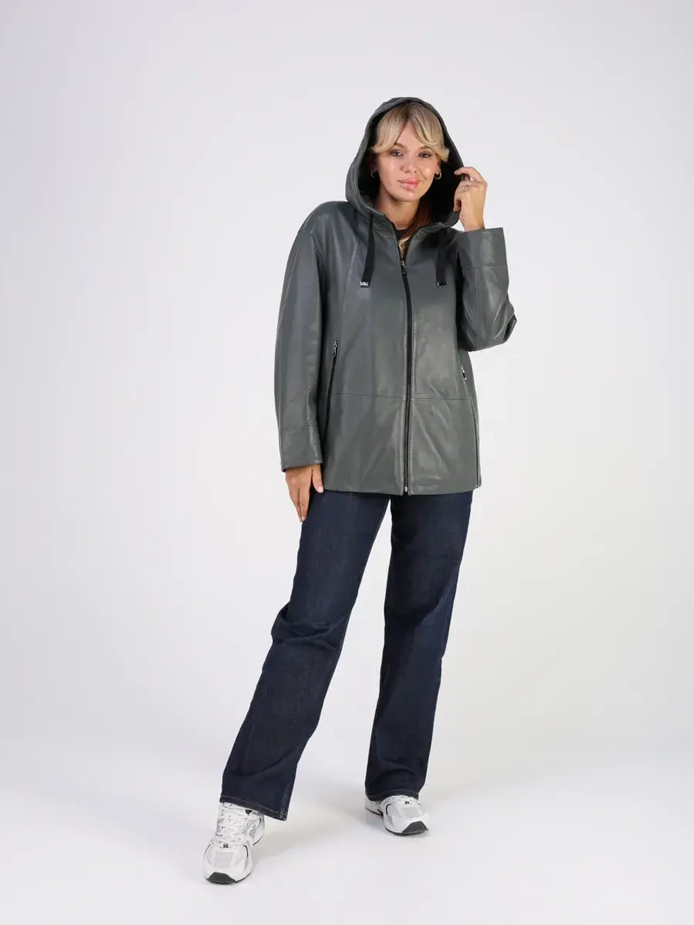 Кожаная куртка демисезонная с капюшоном