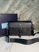 Сумка-мессенджер Prada