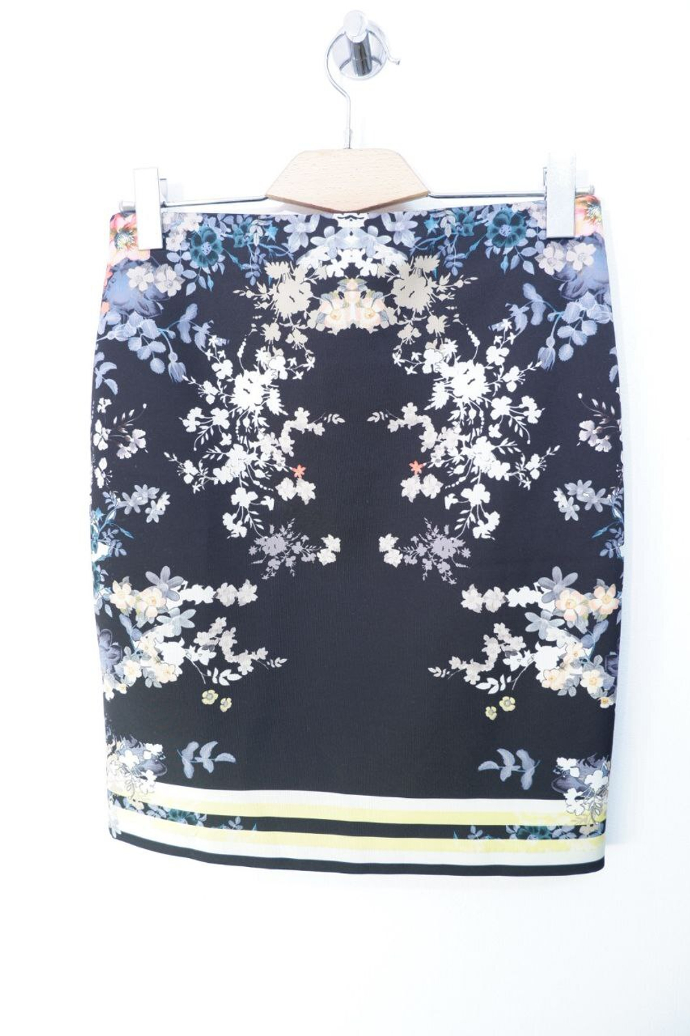 Юбка Promod с цветами 46 размер