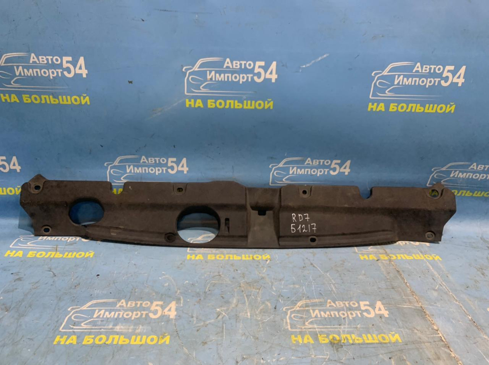 Накладка на рамку радиатора Honda CRV 2004-2006