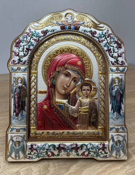 Казанская БМ, икона арочная с рамкой под стеклом, красное дерево,эмаль 266х335