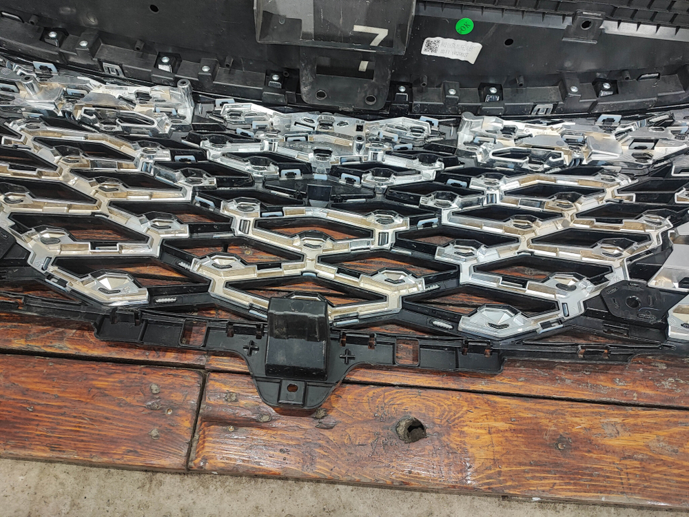 Решетка радиатора Omoda C5 22-нв Б/У Оригинал 602002763AA