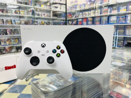 Игровая приставка XBOX Series S 512GB Б/У S/N: 233207213117