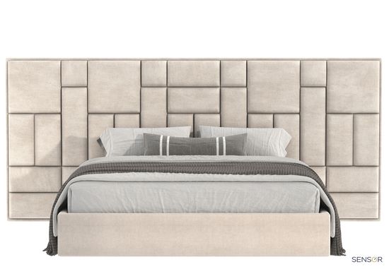 Кровать Риконта с широким изголовьем