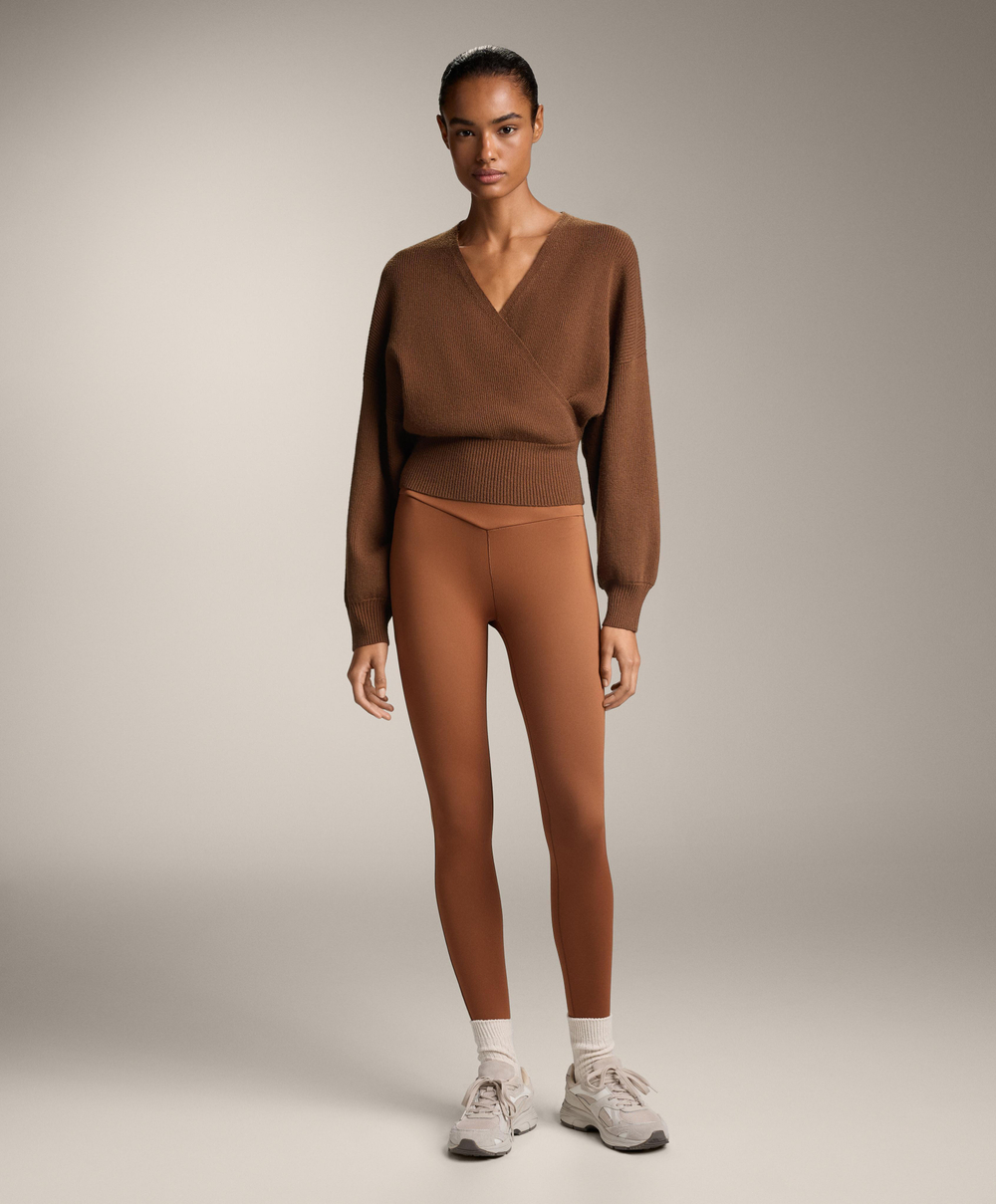 Oysho Джемпер с запахом из трикотажа в рубчик, коричневый