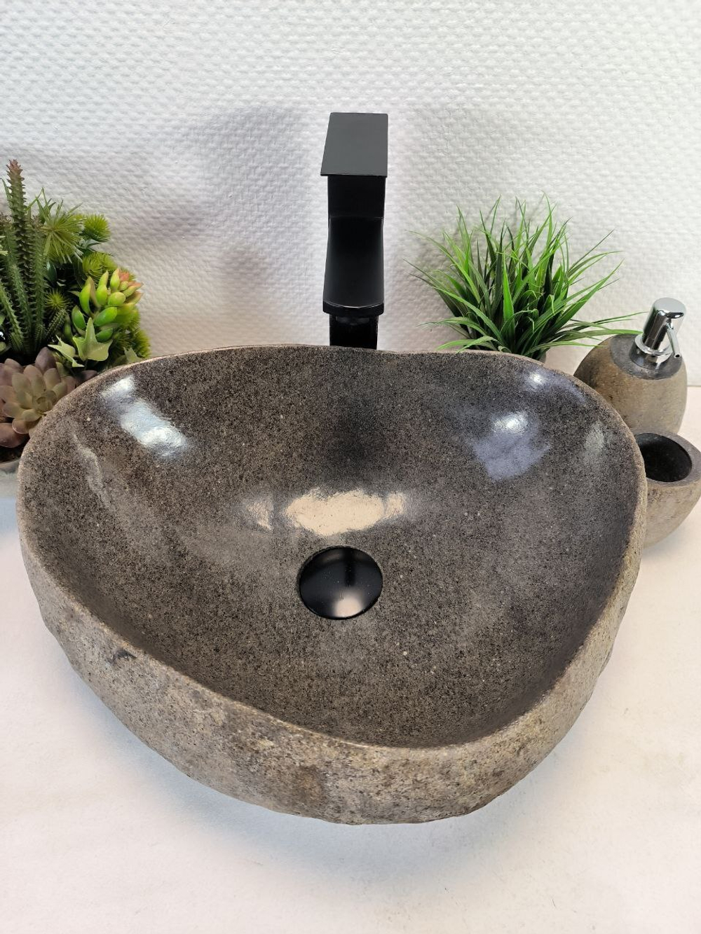 Раковина из речного камня RS-65613 42*36*15 0861