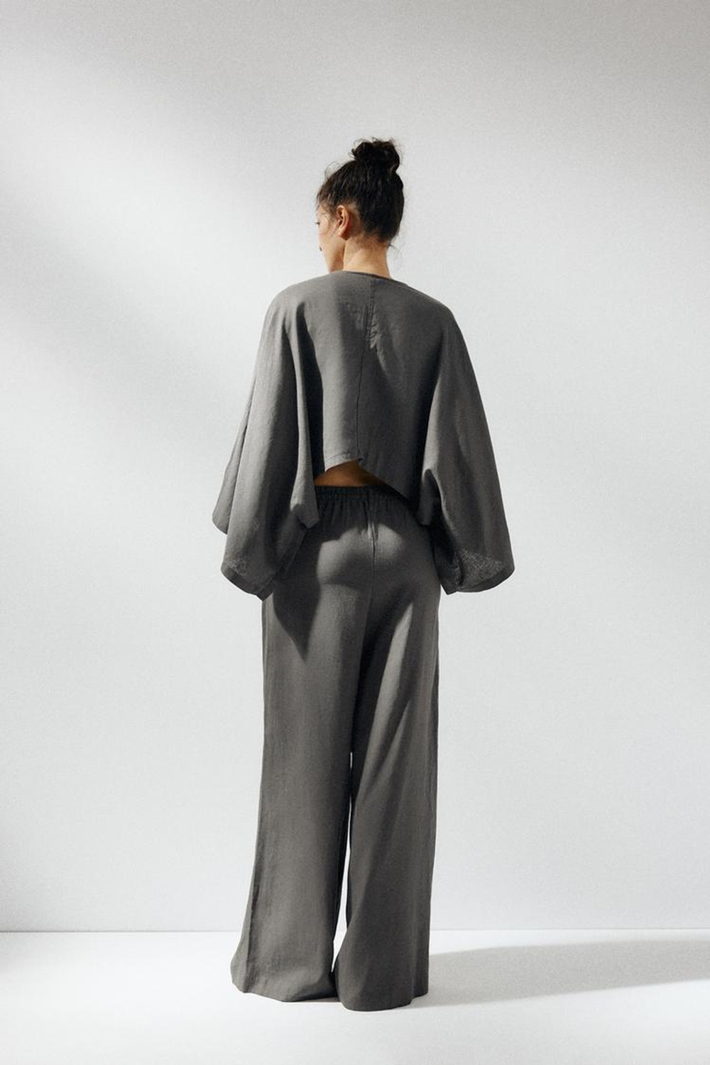 ZARA КИМОНО-НАКИДКА АСИММЕТРИЧНОГО КРОЯ, ТЕМНО-СЕРЫЙ