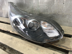 Фара правая Kia Sportage 4 (QL) 16-18 Б/У Оригинал 92102F1010