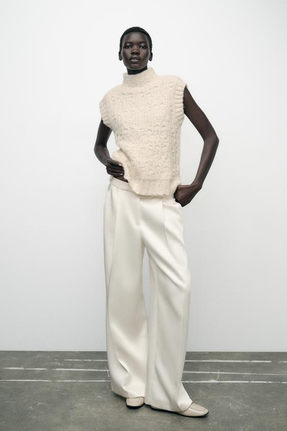 ZARA ТРИКОТАЖНЫЙ ЖИЛЕТ С РЕЛЬЕФНЫМ УЗОРОМ, ЭКРЮ