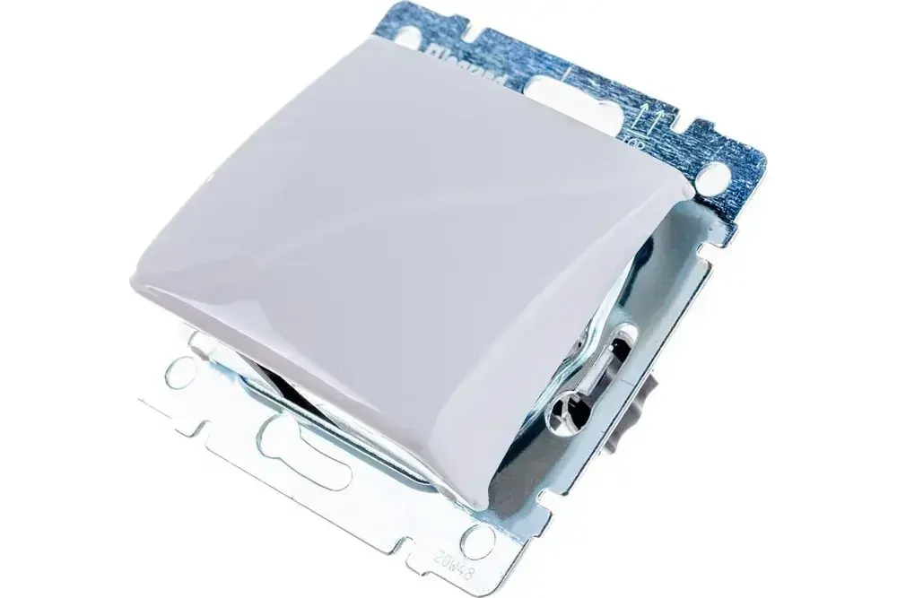 774447 Legrand Valena Кабельный вывод/ Белая