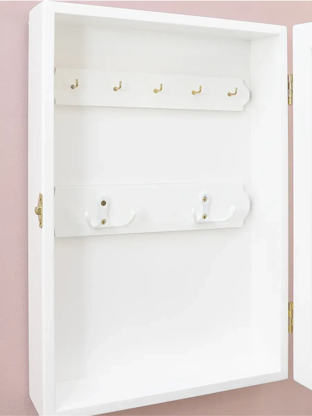 Ключница настенная в прихожую закрытая