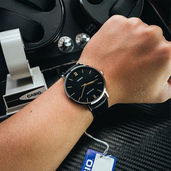 Парные часы Casio Standard: MTP-VT01L-1B и LTP-VT01L-1B