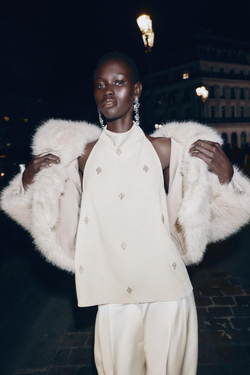 ZARA ТОП С ГОРЛОВИНОЙ ХАЛТЕР И БУСИНАМИ, ЭКРЮ