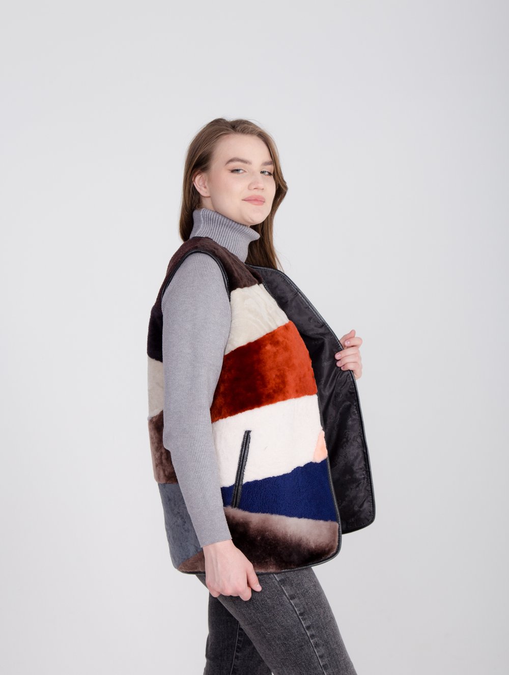 женский жилет из овчины