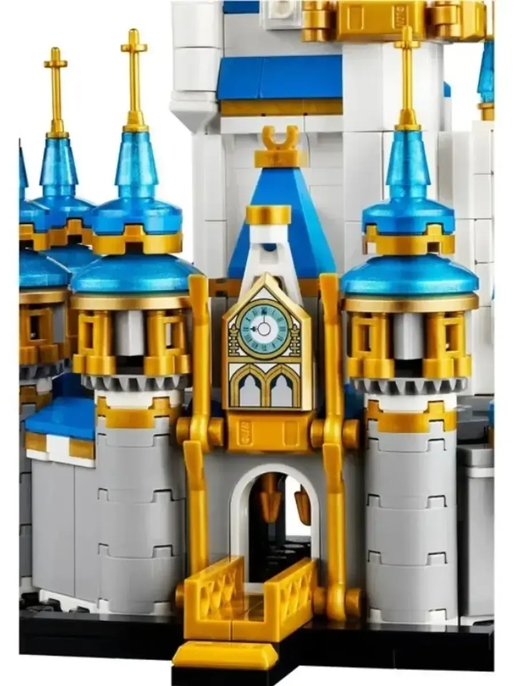 Конструктор Замок Микки-Мауса Дисней 573 детали 60151