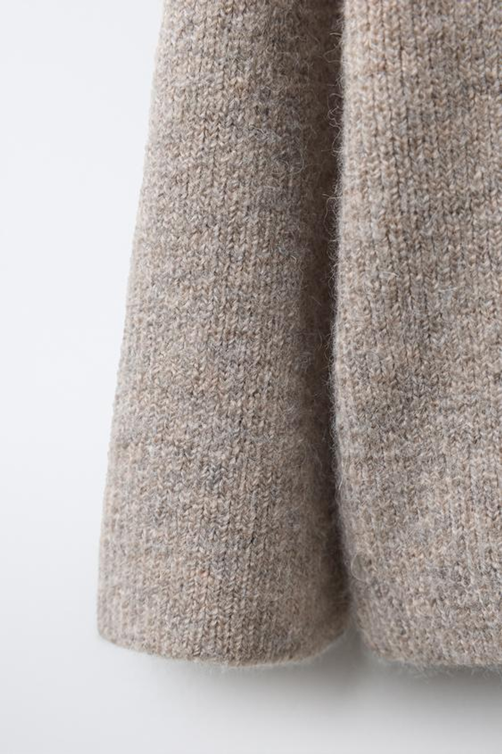 ZARA ВЯЗАНЫЙ ДЖЕМПЕР С ВОРОТНИКОМ НА ПУГОВИЦАХ, СВЕТЛО-БЕЖЕВЫЙ