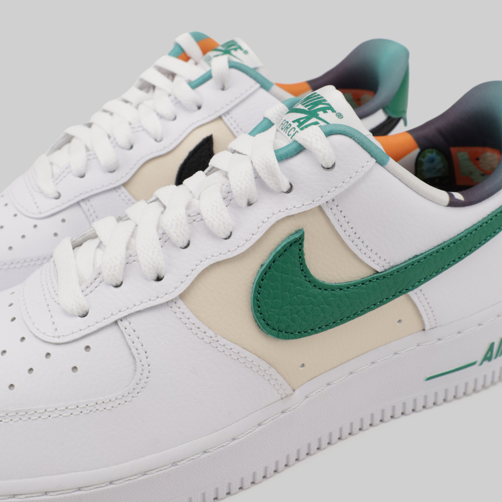 Кроссовки Nike Air Force 1 '07 LV8 EMB - купить в магазине Dice с бесплатной доставкой по России