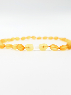 Янтарные бусы для детей