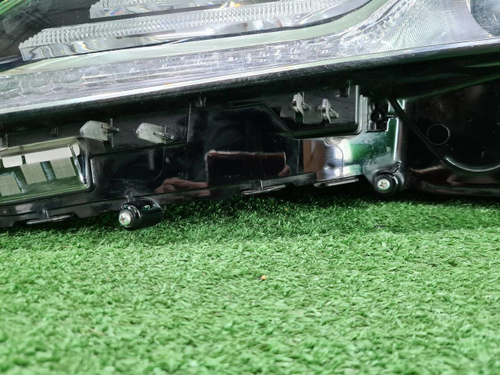 Фара левая Toyota Camry xv70 (2020-н.в.) LED