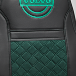 Чехлы VOLVO FH-13 после 2018 года: 2 высоких сиденья, ремни от стоек сиденья (нет вырезов под ремень) (экокожа, черный, зеленая вставка)