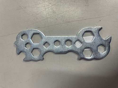 Ключ гаечный универсальный М