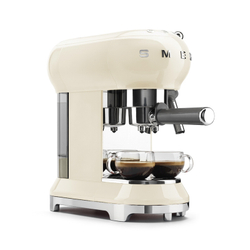 Кофеварка рожковая Smeg ECF01CREU