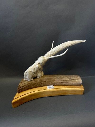 Мамонт трубящий