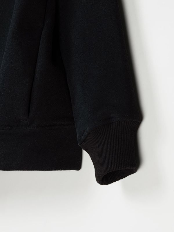 Худи с велюровым эффектом 