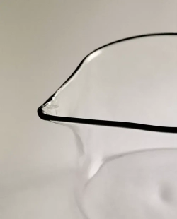 ZARA HOME МЕРНЫЙ СТАКАН ИЗ ТЕРМОСТОЙКОГО СТЕКЛА, ЧЕРНЫЙ