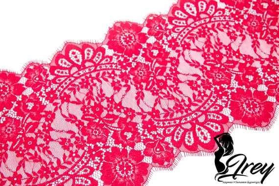 01-39 Кружево шантильи 22 см, красный