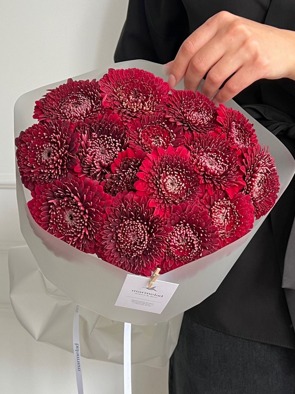 Букет из гербер в бордовом оттенке 15 шт