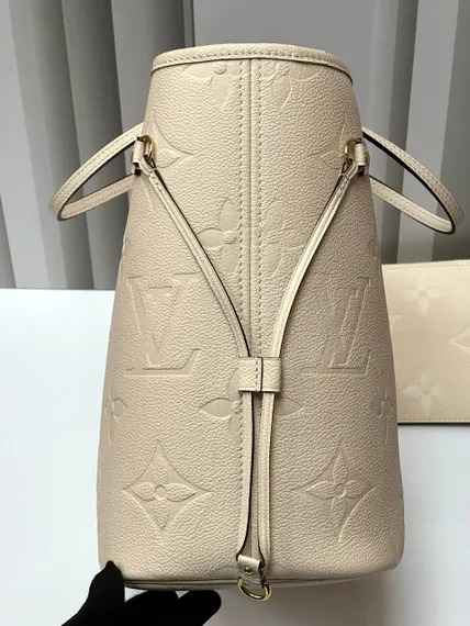 Сумка Louis Vuitton Neverfull MM кремовый
