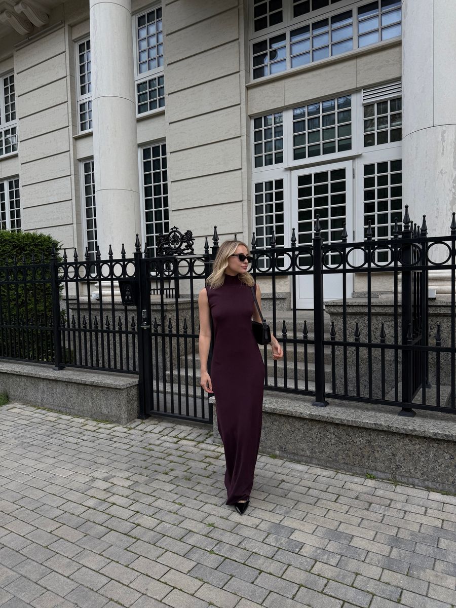 Платье из вискозы со стойкой макси темно-бордовое