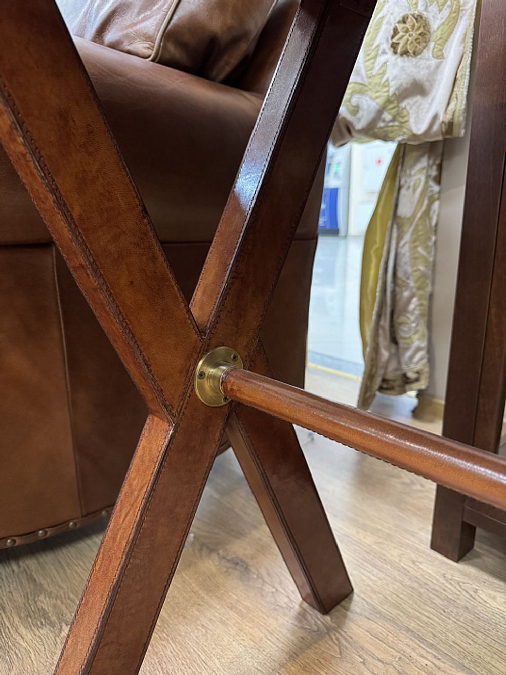 Столик с подносом