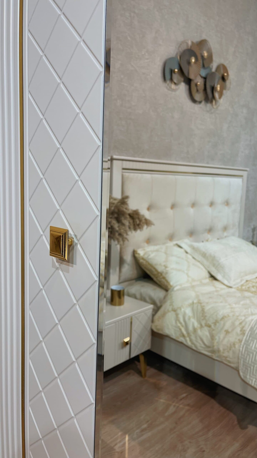 Коллекция "Лаура" 3-х дверная