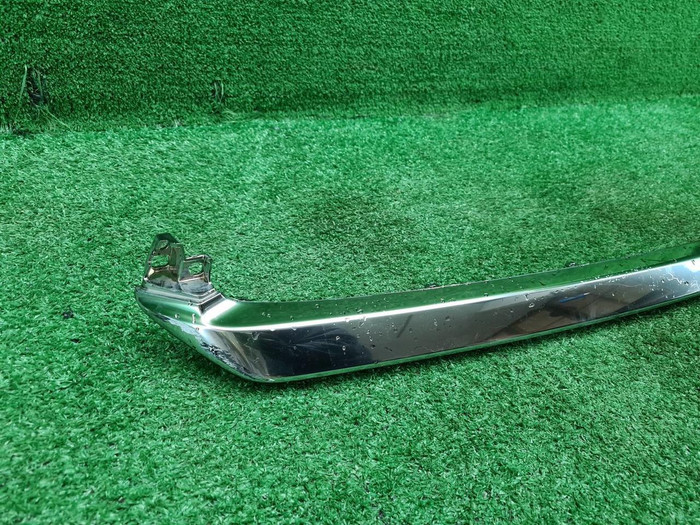 Молдинг решетки радиатора Lexus RX 4 (2019-2022)