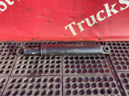 Цилиндр подъема кабины