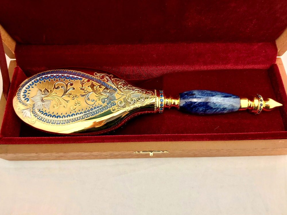 Расческа, инкрустированная фианитами (Златоустовская гравюра)