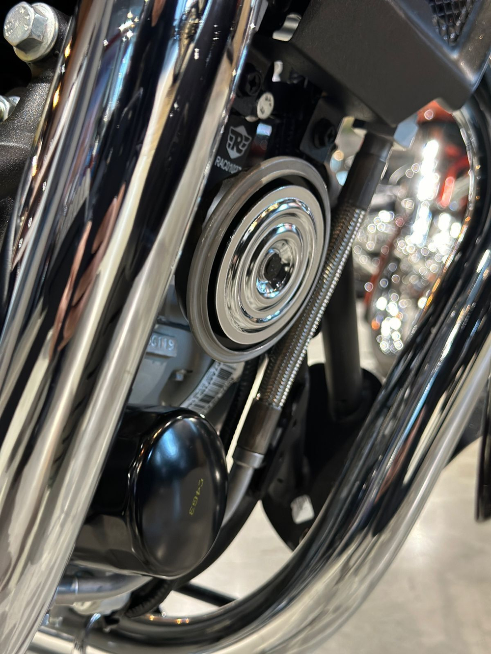Royal Enfield Super Meteor 650 Astral Black (Base)