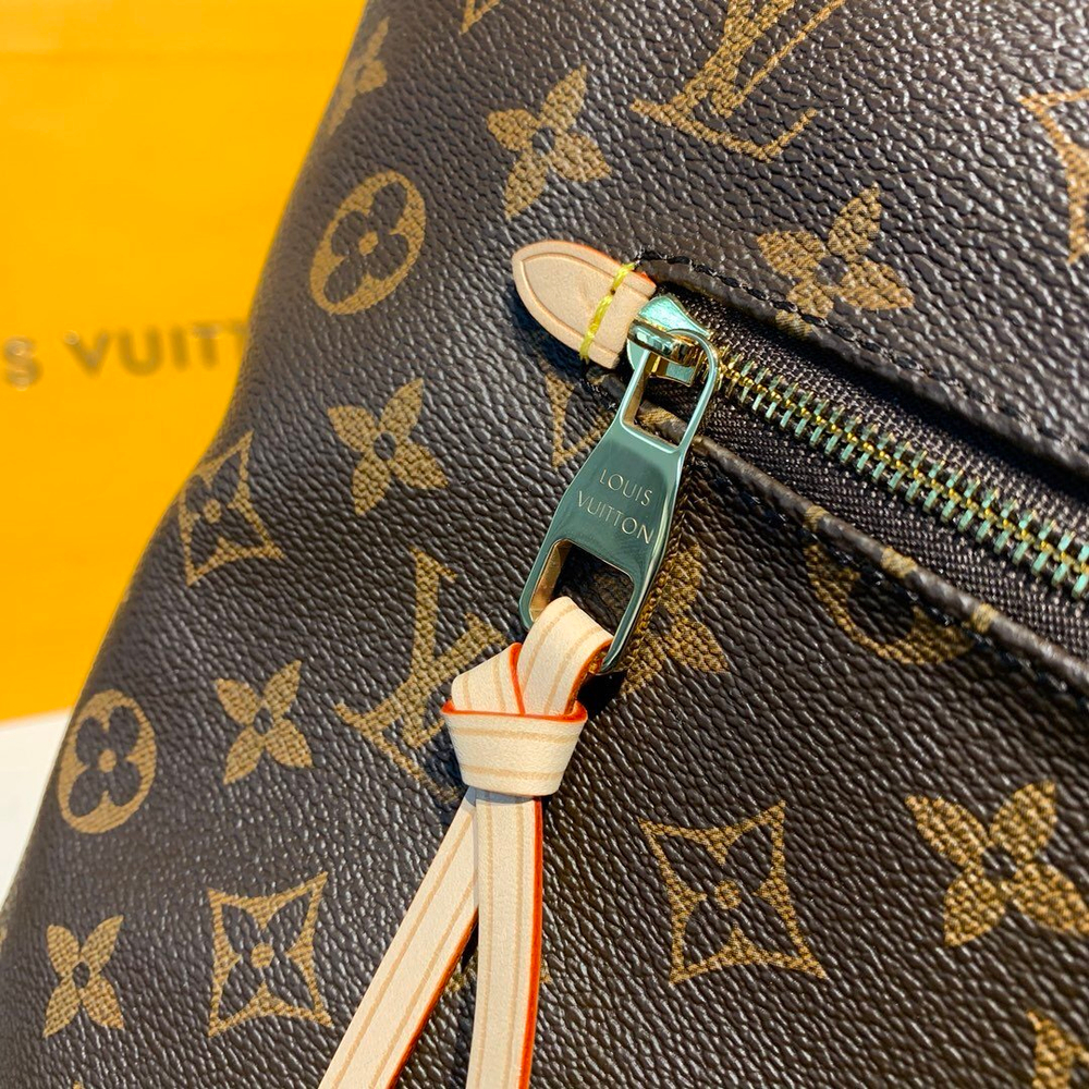 Louis Vuitton Iena MM