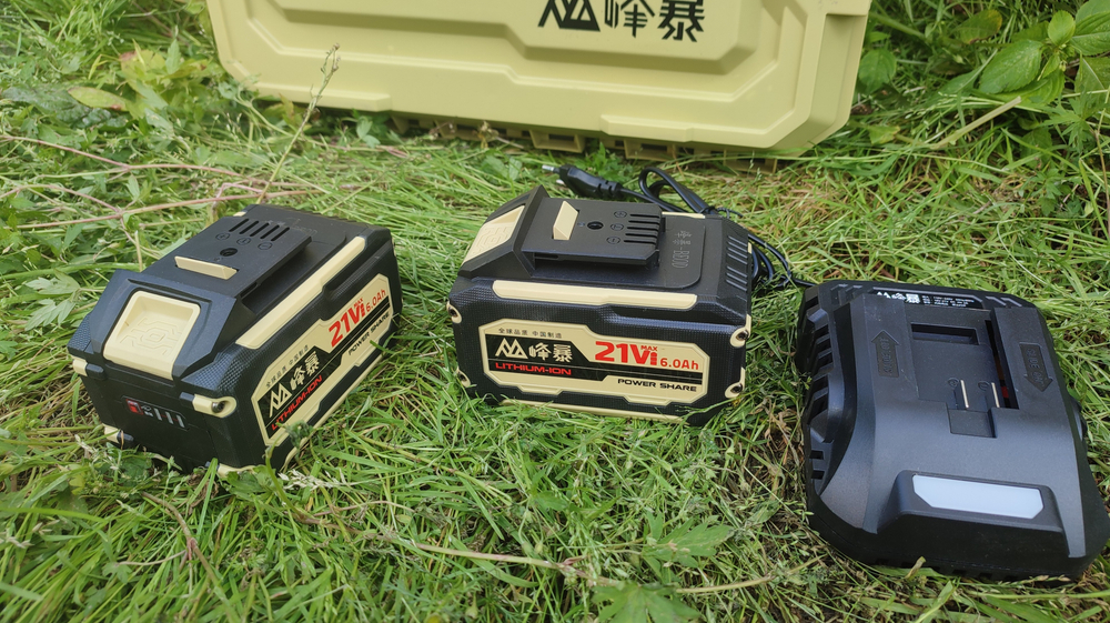 Набор аккумуляторного инструмента 2 в 1 Feng Bao