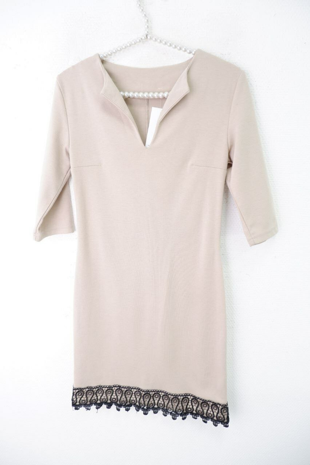 Платье светлое с кружевом 42 размер