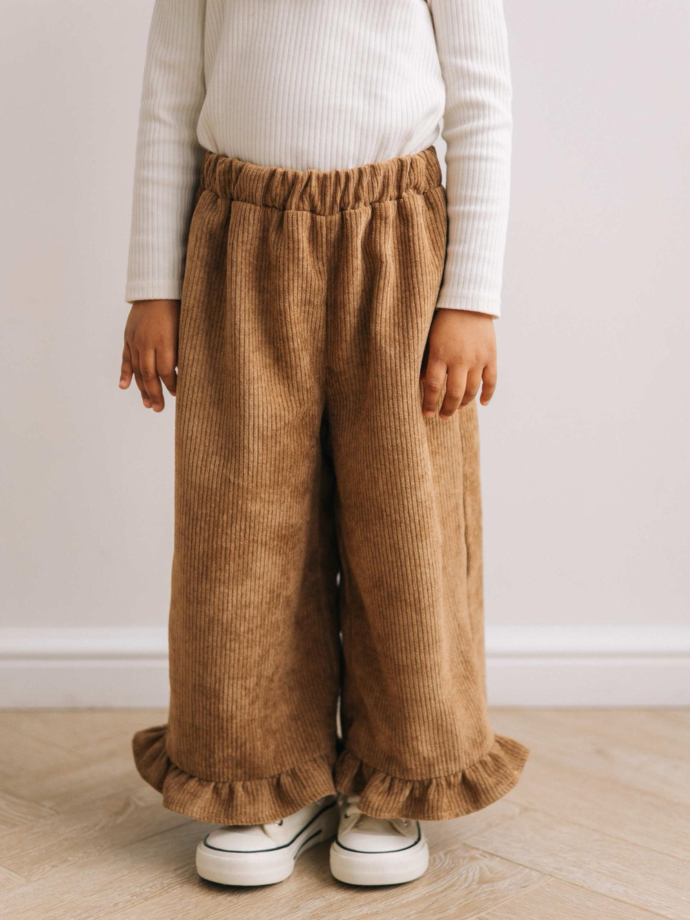 Вельветовые брюки с рюшками, Кэмел