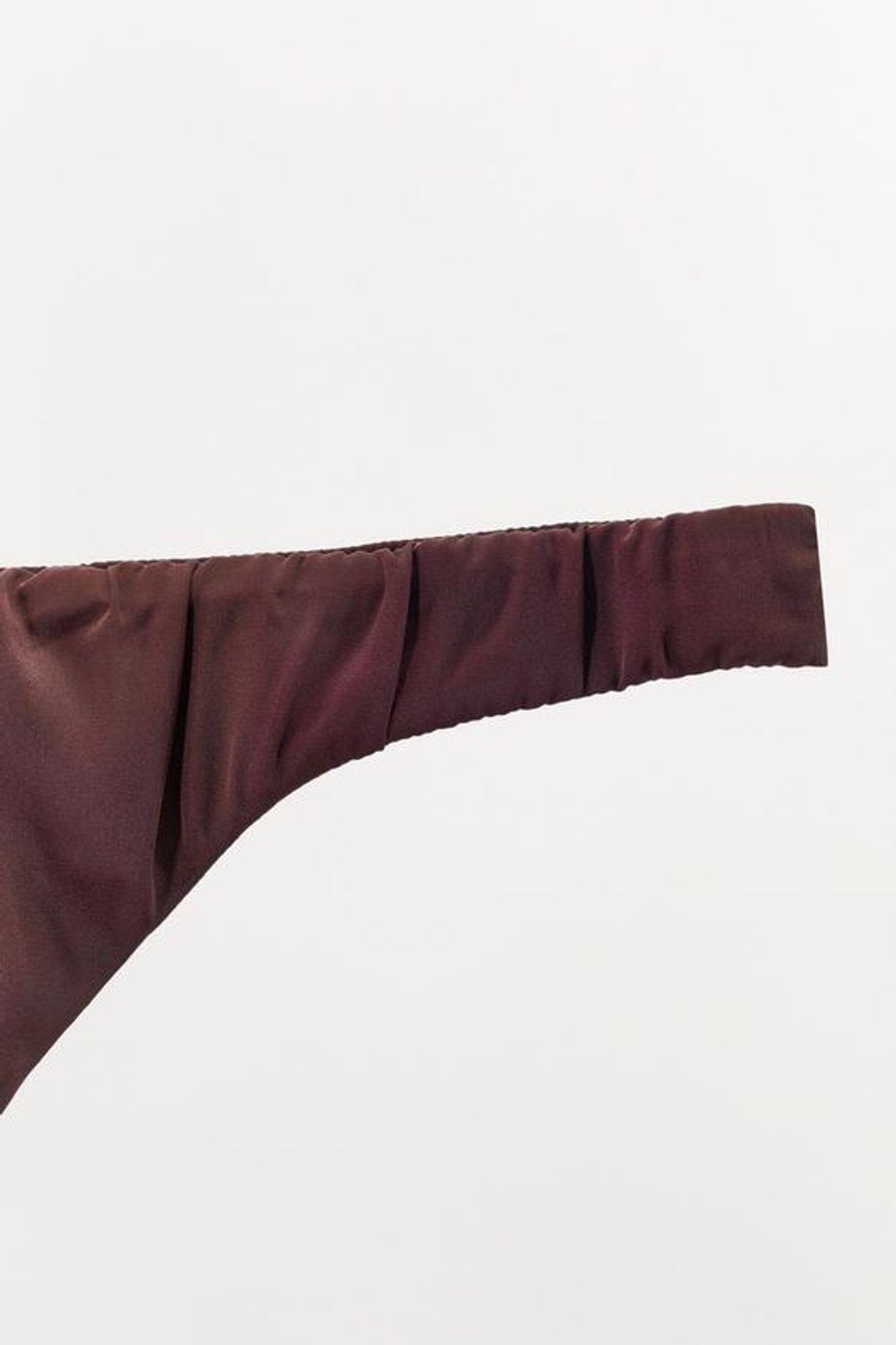 ZARA АТЛАСНЫЕ ТРУСЫ ТАНГА, ГРАНАТОВЫЙ