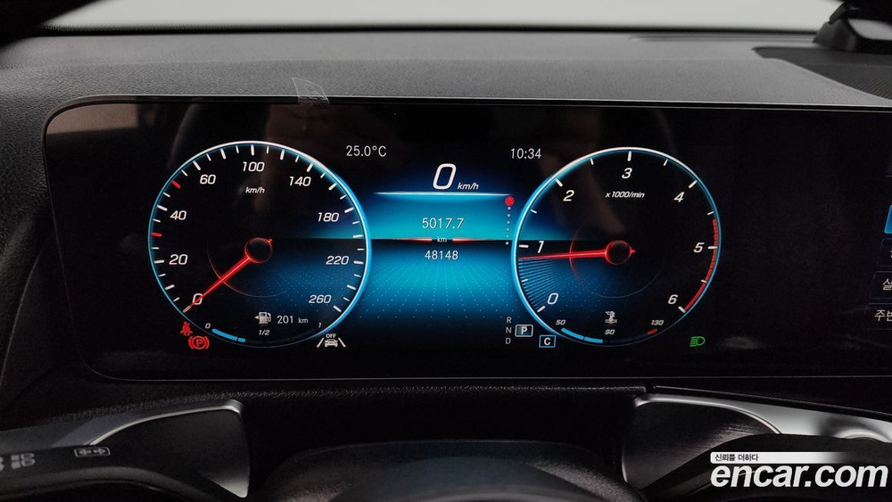 Mercedes-Benz GLB-Class X247 GLB200 d (09.2021)