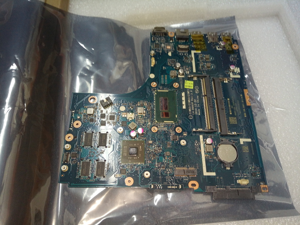 Материнская плата для ноутбука Lenovo B50-80 LA-B091P Intel core I3-4005 AMD Radeon R5 M3302G G F ND PRO W8P (5B20H75138), оригинал